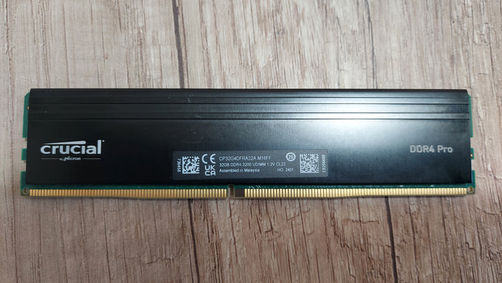 Crucial Pro 32GB DIMM DDR4 UDIMM non-ECC 3200MHz Memory CP32G4DFRA32A